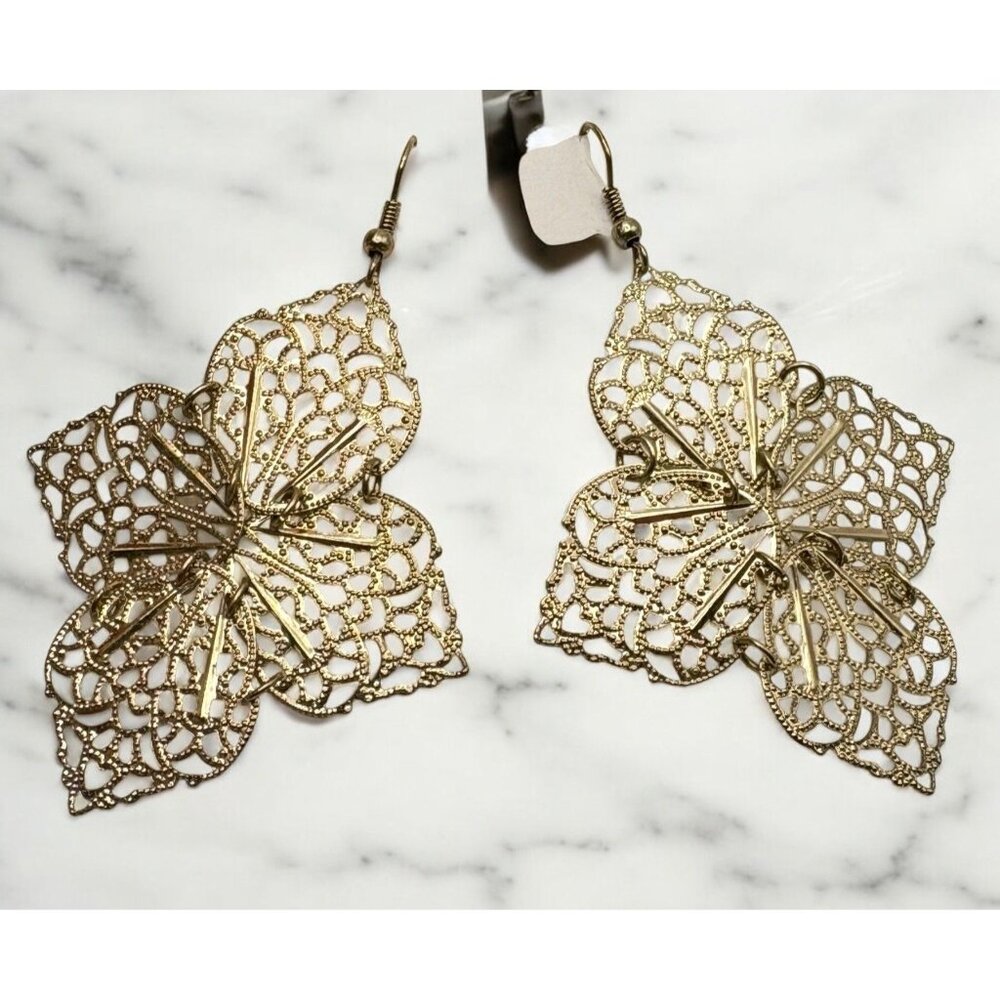 Gold Tone Filigree Dangle Earrings Floral Openwork Lightweight Statement